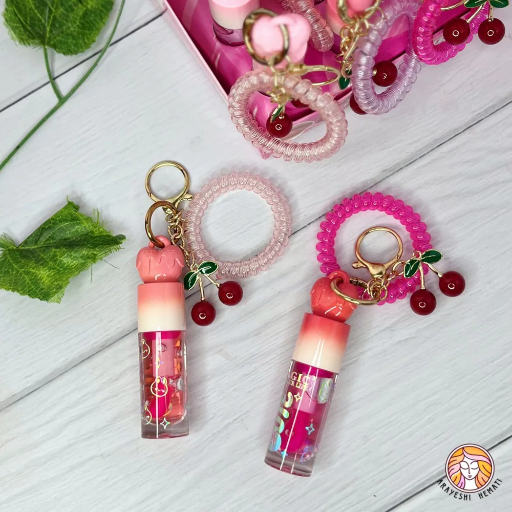 لیپ گلاس آویز دار طرح گیلاس مجیک MAGIC – کد 2663