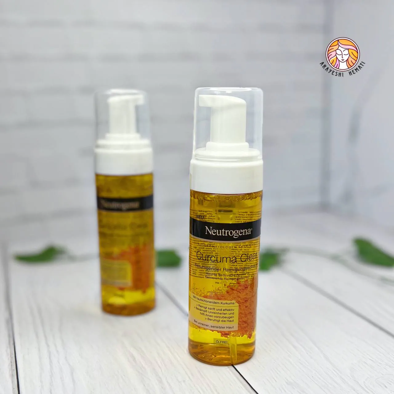 فوم شستشو زردچوبه Neutrogena