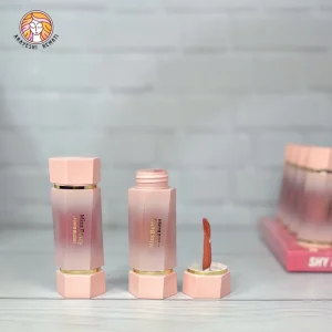 رژگونه و رژلب دوسر طرح شیگلم Miss Betty -کد5826