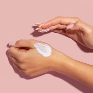 کرم ابرسان دست هلو بیواکوا 30 گرمی BIOAQUA